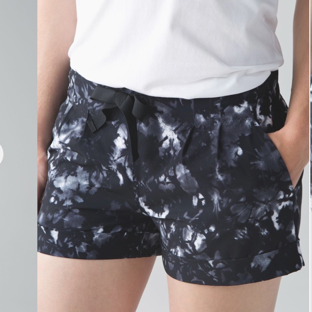 Lululemon spring break shorts II